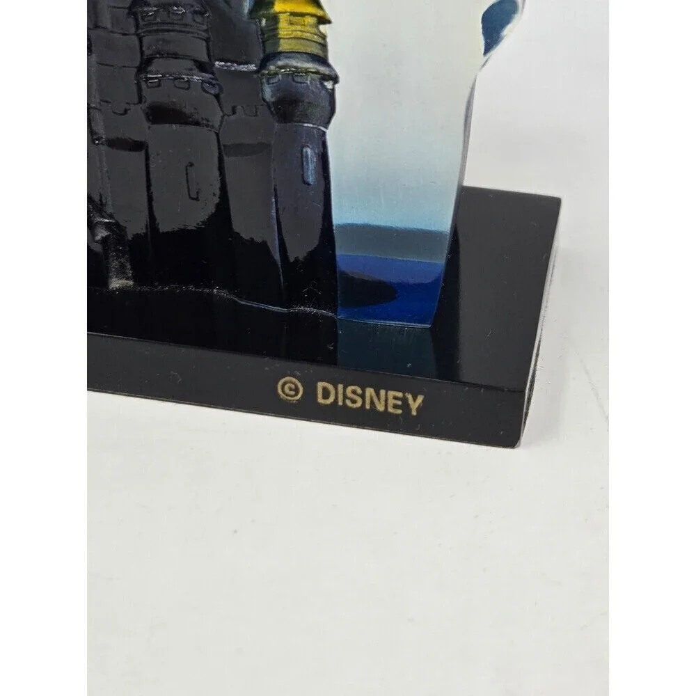 DISNEY PARKS WALT DISNEY WORLD ACRYLIC LUCITE STANDING CLOCK CASTLE FIREWORKS